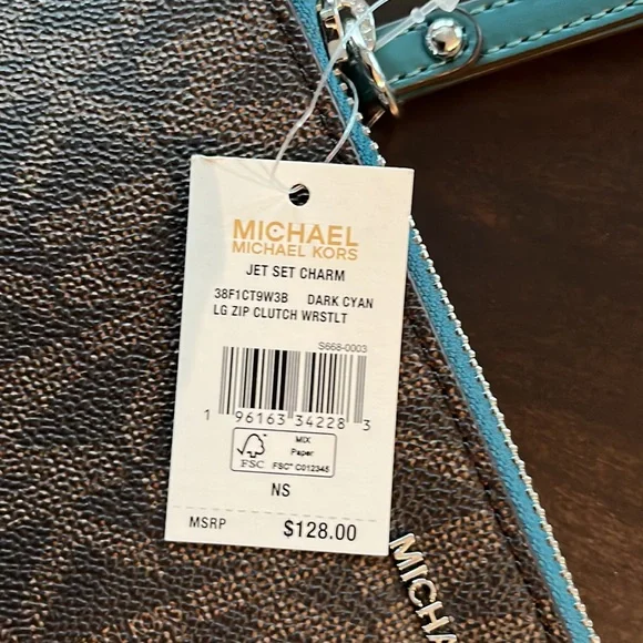 Michael Kors wristlet - Picture 2 of 4